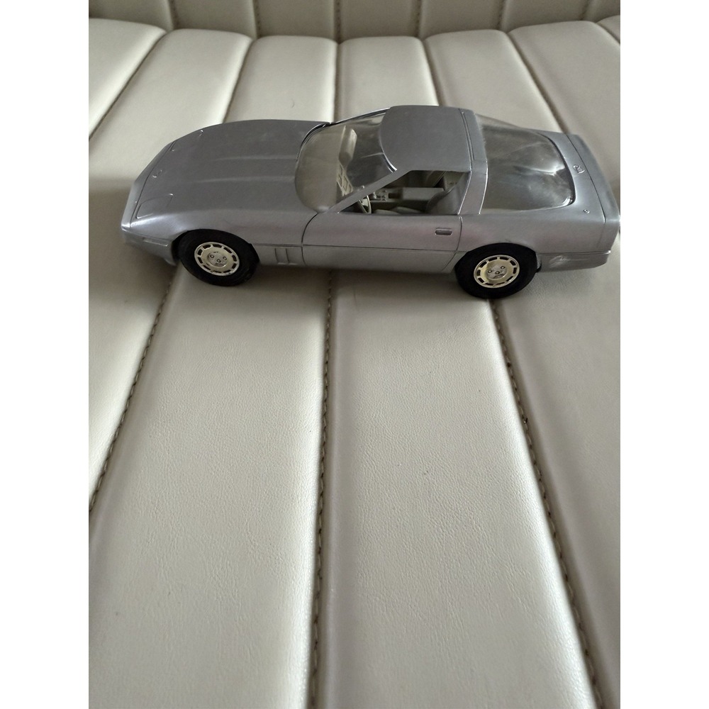 AMT ERTL 1984 Chevrolet Corvette Silver Vintage Promo Car 1:25 Played Condition